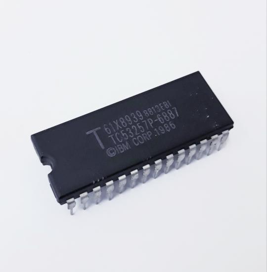 TC53257P 256Kbit (32K x 8) CMOS Static RAM, 5V, DIP-28