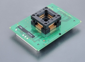 AP3 QFP100-1.02 R32C-1
