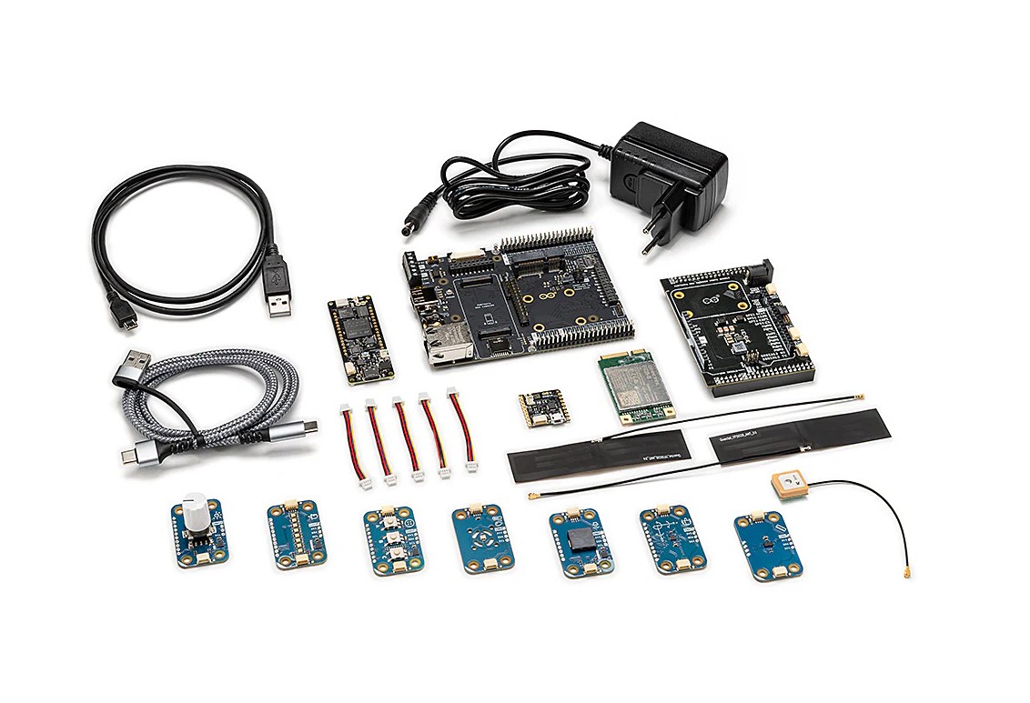 AKX00073 - Arduino Portenta Proto Kit ME, Dual-Core Cortex-M7/M4, LTE Cat.4 & GNSS