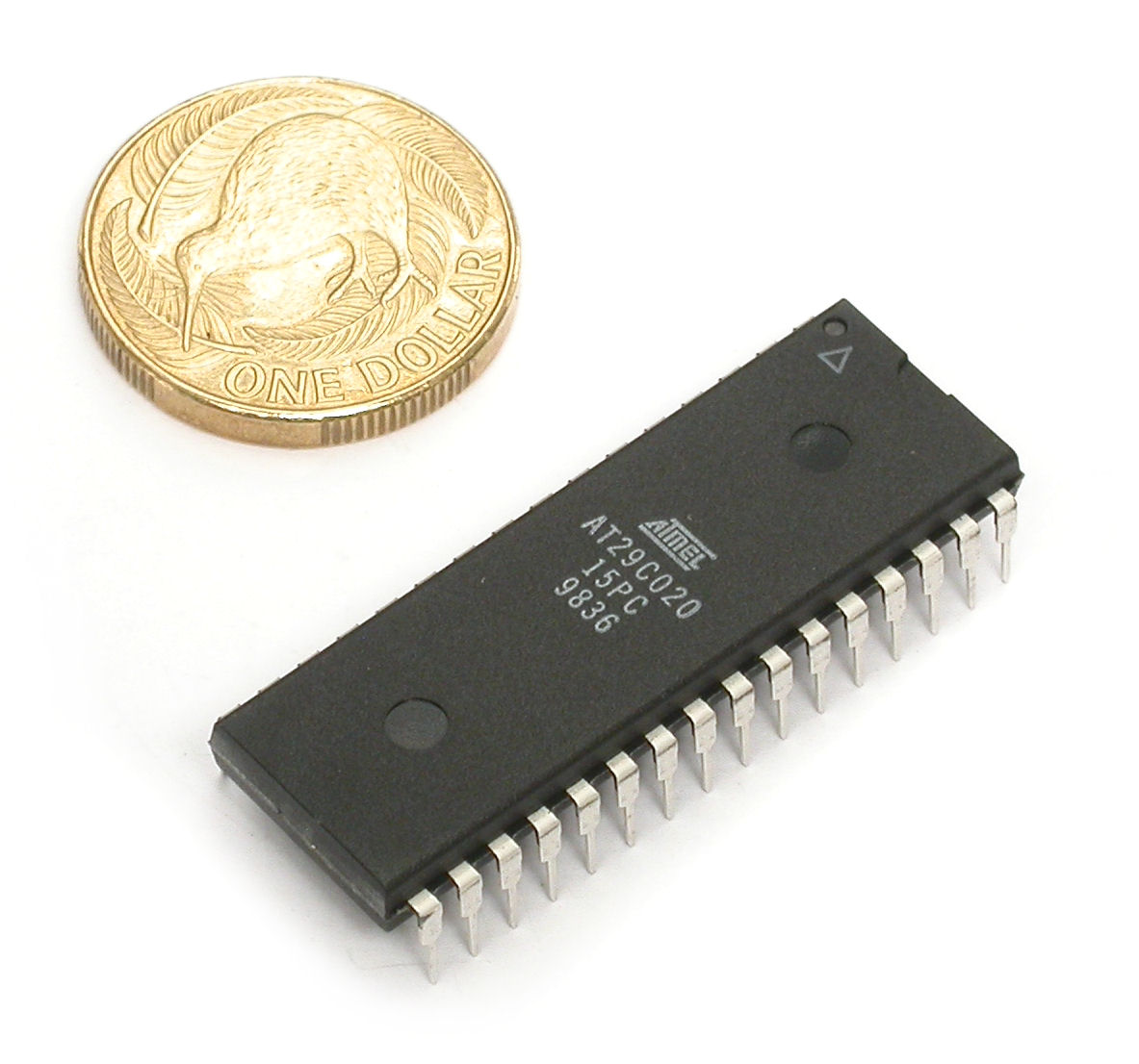 AT29C020-15PC,Flash Memory IC,2Mbit,32-PDIP