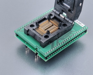 DIL48/QFP64-1.04 ZIF-CS R5F-2