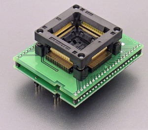 DIL48/QFP144 ZIF PLD-12