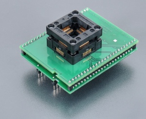 DIL48/QFP64-1.02 ZIF ARM-7