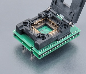 DIL48/PLCC68 ZIF-CS HD64-1