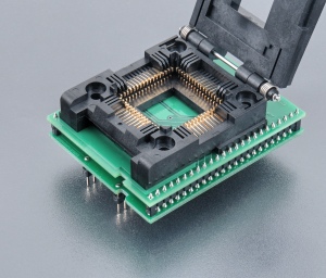 DIL48/PLCC68 ZIF-CS HD64-2