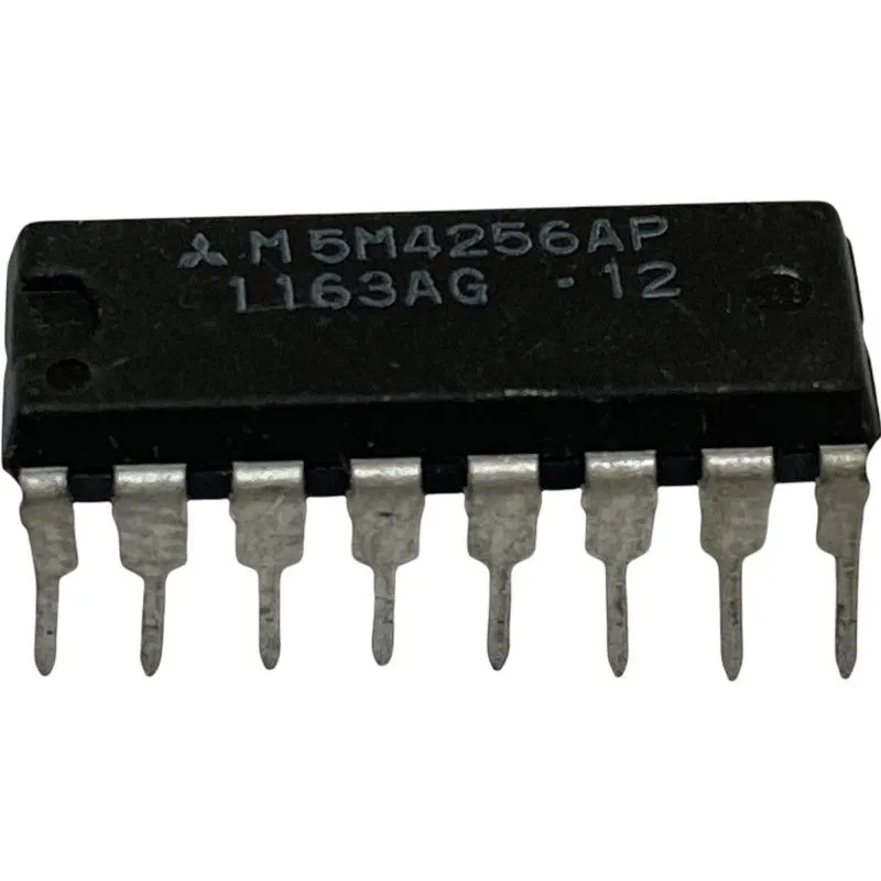 M5M4256AP, 256Kbit (32K x 8) CMOS Static RAM, 5V, DIP-28