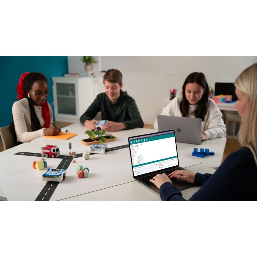 AKX00066, Arduino Alvik