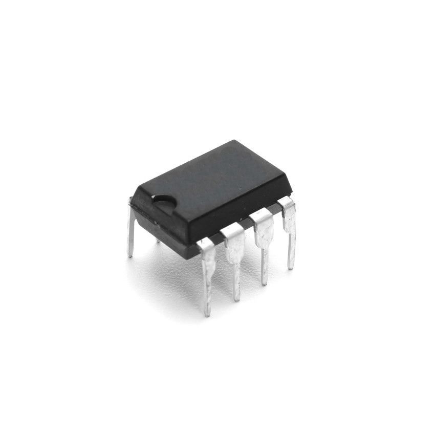 UC2844BN,Current Mode PWM Controller,DIP-8
