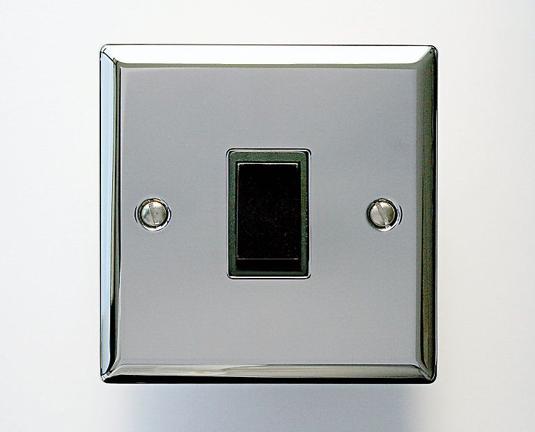 1 Gang 2 Way Switch, 10A, 230V AC, Chrome Plated