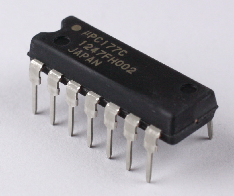 μPC177C, Quad Comparator - DIP-14, Single Power Supply, Low Offset Voltage