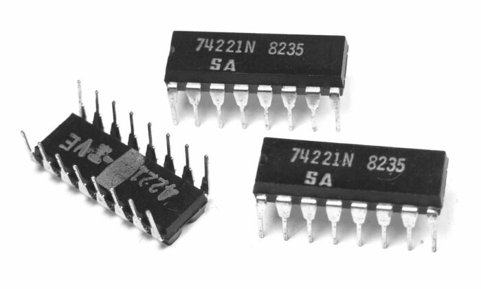 74221N - Monostable Multivibrator 40 ns 16-PDIP